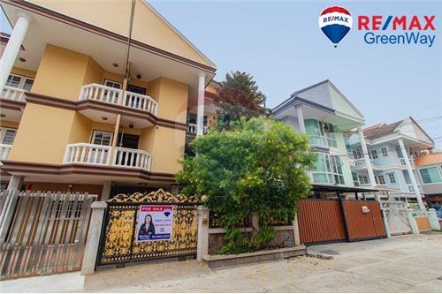 Bangkok Noi Condo single house for sale for rent secondhand